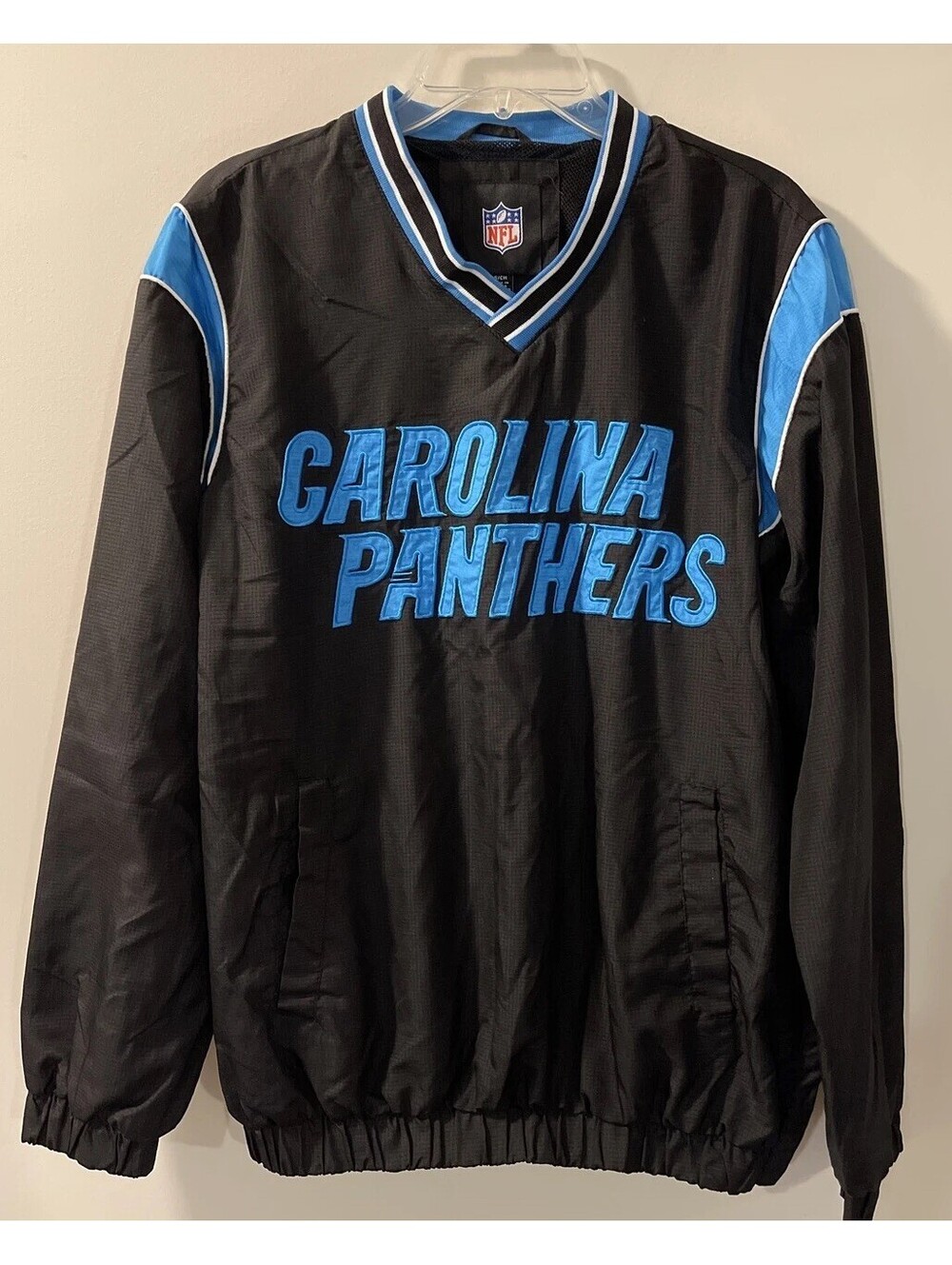NFL Carolina Panthers Mens Small Black Vneck Pullover Windbreaker Jacket! A2686